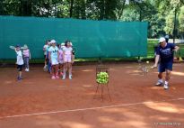 Uczestnicy wakacyjnej szkółki tenisa ziemnego, autor: Wiesław Stręk